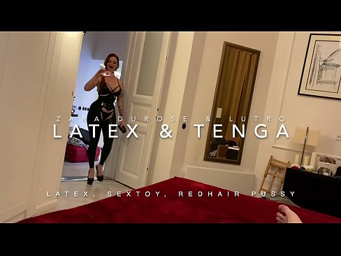 ❤️ Nwa nkịrịkọ na-acha uhie uhie yi uwe latex nke nnochi anya ❤❌ Ihe gba ọtọ